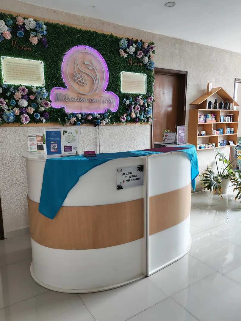 Recepción del consultorio de Nutrición con Taby